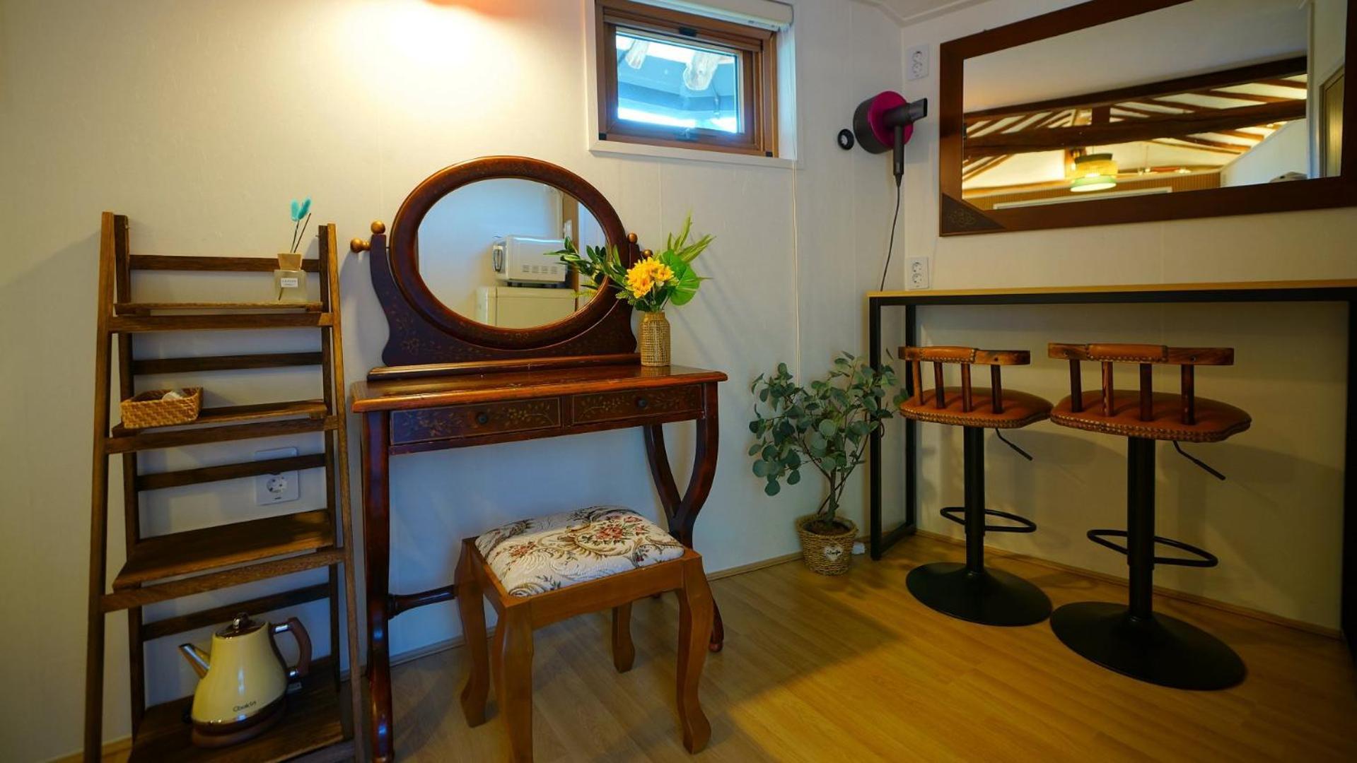And Spring Hotel Jeonju Buitenkant foto