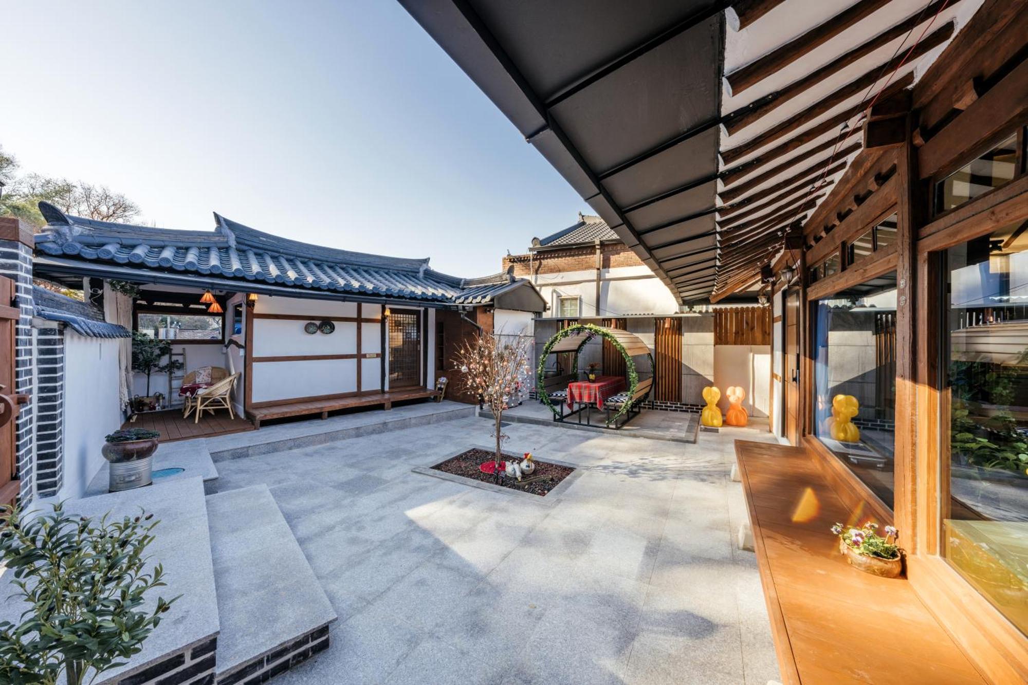 And Spring Hotel Jeonju Buitenkant foto