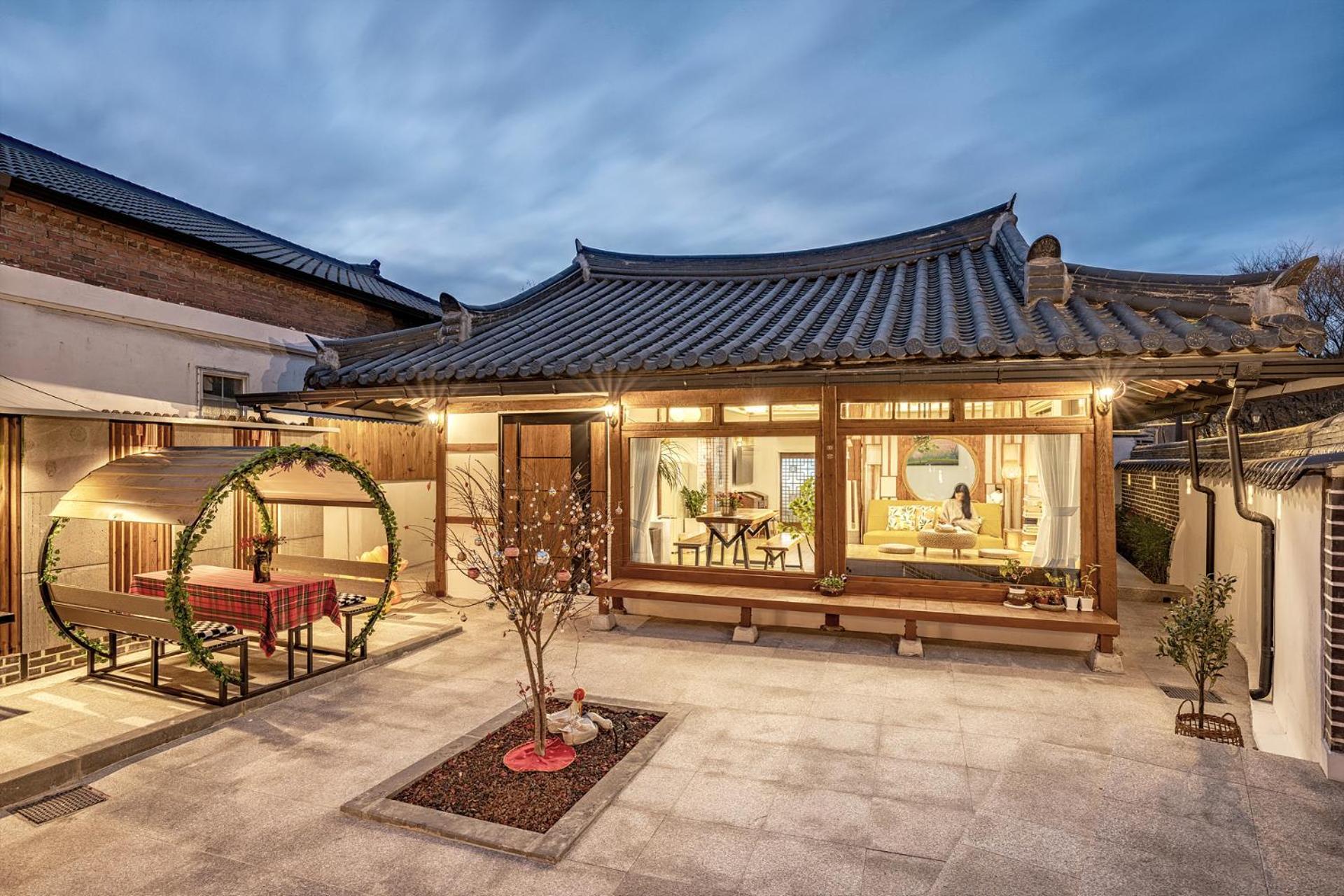 And Spring Hotel Jeonju Buitenkant foto