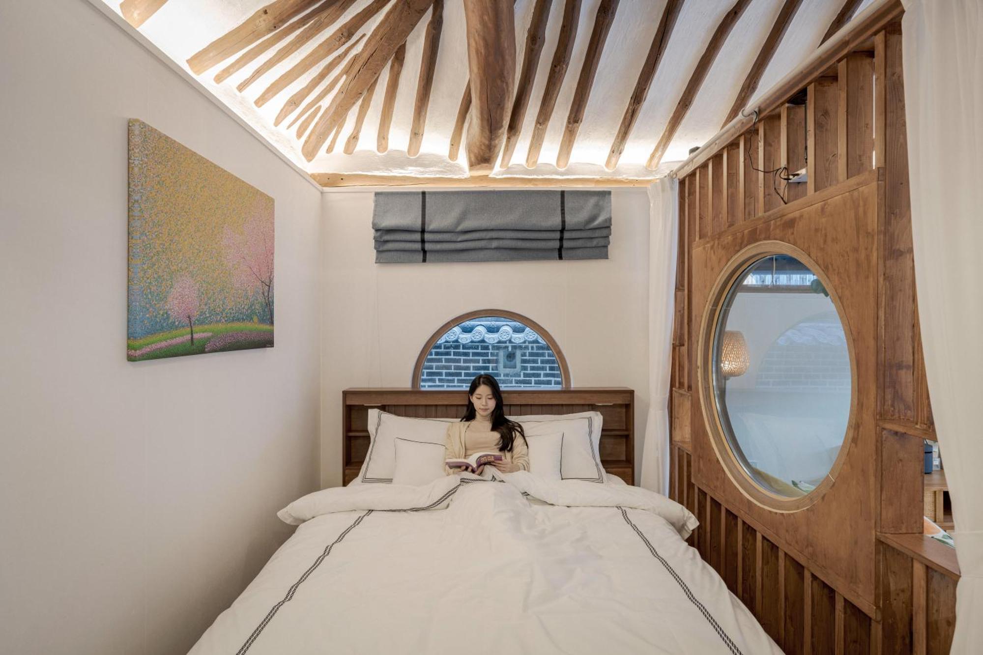 And Spring Hotel Jeonju Buitenkant foto