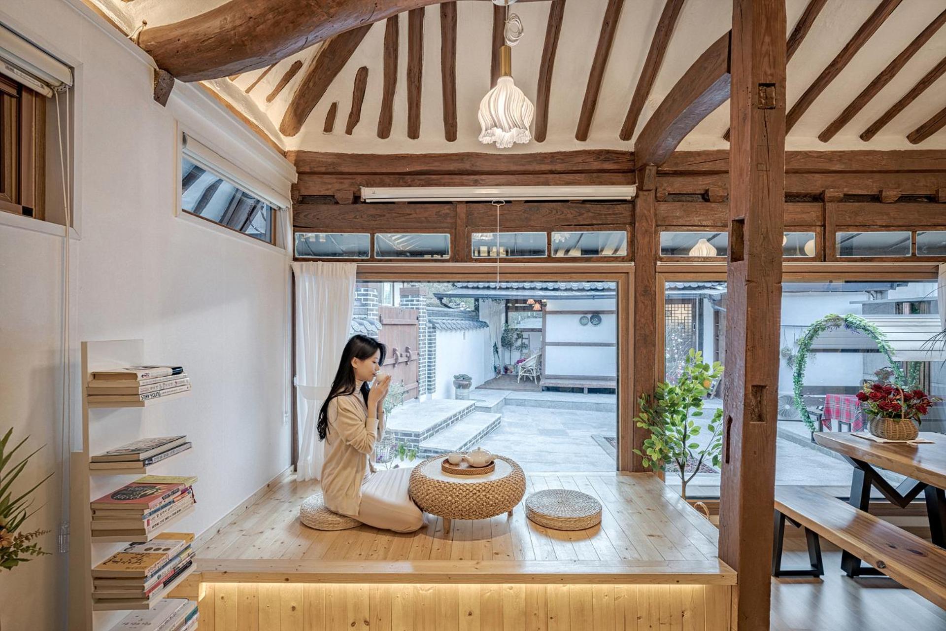 And Spring Hotel Jeonju Buitenkant foto